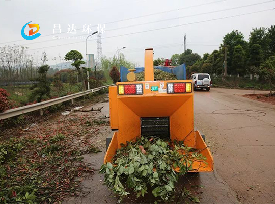 昌達**樹枝粉碎機（jī）使用現場（chǎng）.jpg