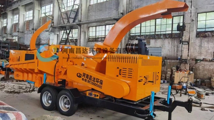 內蒙古客戶訂購hc-6175大（dà）型移動檸條粉碎機.jpg