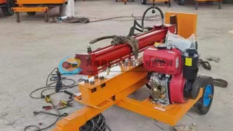 移動劈木機（jī）劈柴機.jpg