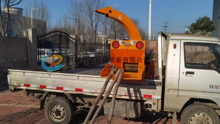 浙江可以定製小型車載式樹枝粉碎機2.jpg