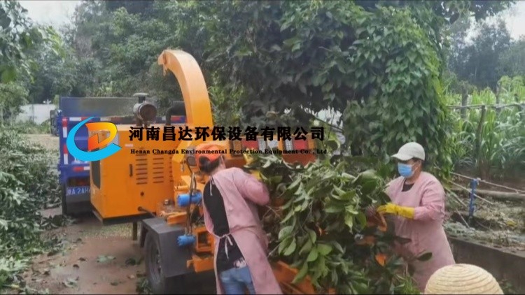河南昌達HC-6145樹枝粉碎機浙江（jiāng）杭州客戶現場