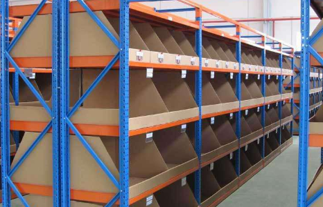 倉（cāng）儲貨架 2.png