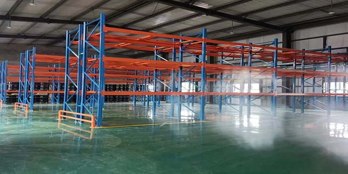 成（chéng）品（pǐn）库货架